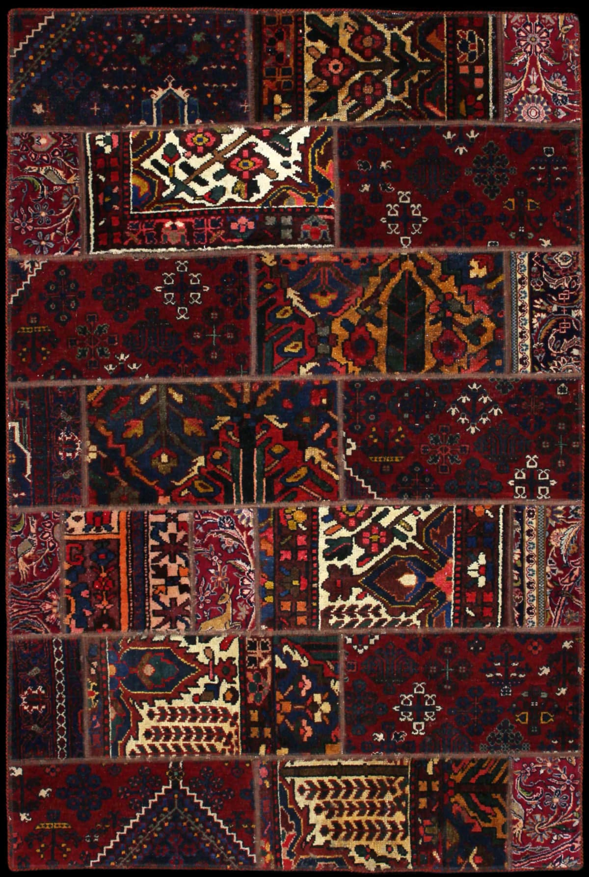 Persian rug of Rey style in dimensions 207 centimeters length by 136 centimeters width with mainly red colors